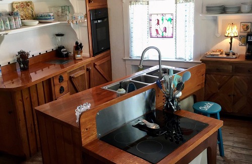 Alligator Point House | Happy Shack BEACH & BAY! Kayak, paddle boards, tiki hut, firepit, grille, wifi