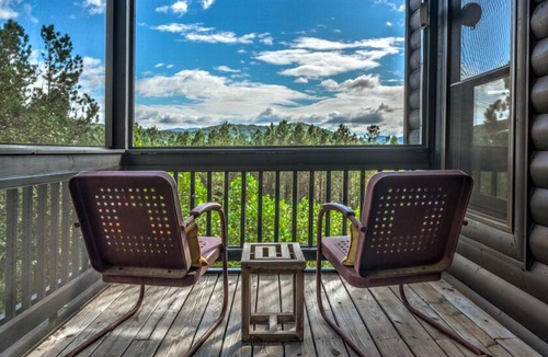 Ellijay Cabin | Happy Trails - Explore, Play, Then Unwind