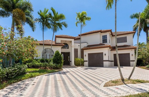 Lighthouse Point Villa | Harbor Hideaway- Water Front Luxury Property + Heated Pool