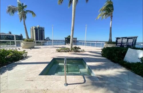 Edgewood Apartment | Harbor View Elite-Luxury Apartment-Amazing Views