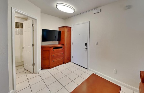 Lenox Park Apartment | Harbour Beach Resort 103
