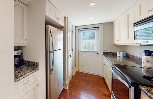 Harbour Town Condo | Harbour Town hideaway with scenic balcony, water views just steps from the lighthouse