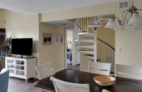 Harbour Town Condo | Harbour Town at Sea Pines Spacious 3 Bedroom by RedAwning