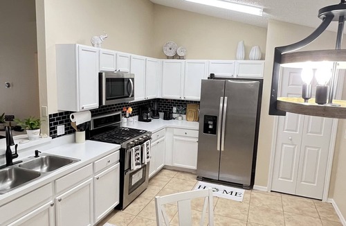 Crescent Lakes House | Harmony Place Gorgeous 3 Beds and 2 Baths Home with Pool.