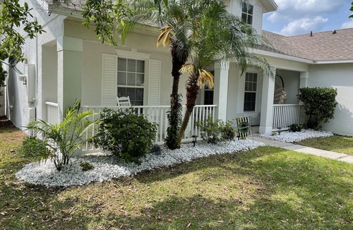 Crescent Lakes House | Harmony Place Gorgeous 3 Beds and 2 Baths Home with Pool.