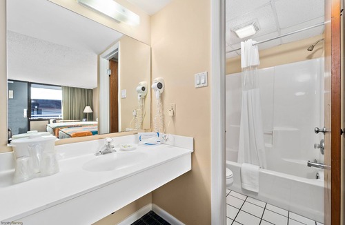 North End Hotel | Harris House By the Beach