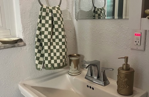 East County Civic Group Apartment | Harry Potter Room of Requirement Cozy 1-bedroom private apartment patio, kitchen