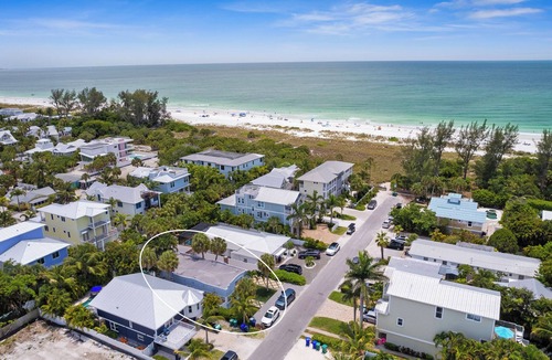 Anna Maria House | Havana Cay- Adorable cottage- only 4 houses from beach