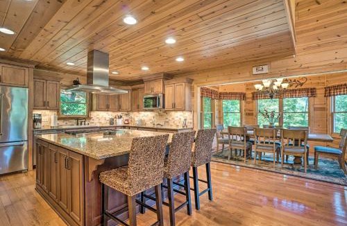 Hayesville House | Hayesville Cabin w/Game Room & Mtn Views!