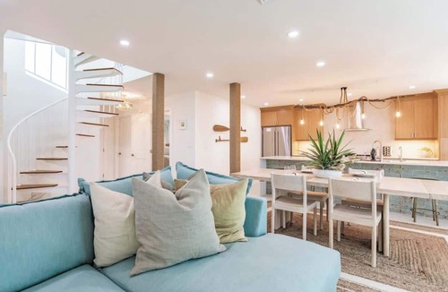 Jose's Hideaway House | Hear the Waves & See the Beach - 1 house to shore