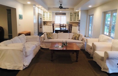 Boca Raton House | Heart of Boca! Like new! 38' Saltwater Heated Pool! Close to Beach!