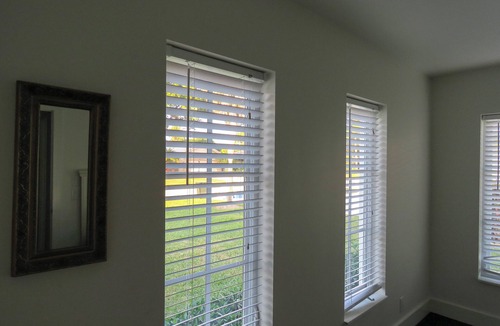 Boca Raton House | Heart of Boca! Like new! 38' Saltwater Heated Pool! Close to Beach!