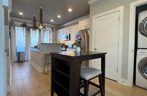 Northside House | Heart of Northshore Townhouse