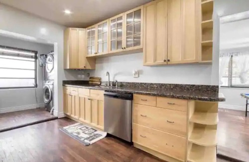Miami Springs House | *Heated Pool* 3 Kg Bed/2 Ba Private Family Home