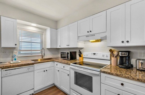 Fort Walton Beach Apartment | Heated POOL and SPA-Bluefish #7 - OKA Island 2BR