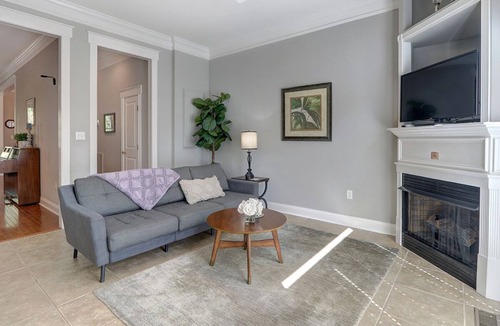 Dixon Park House | Heated Pool Access | 5*Clean | Flex Cancelation