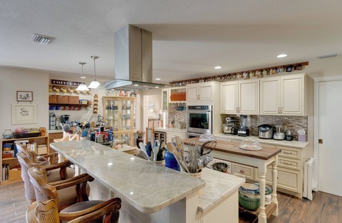 Port Charlotte - Charlotte Harbor House | Heated Pool + Chef's Kitchen: Port Charlotte Home!