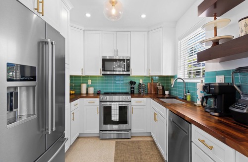 North Corals House | Heated Pool Escape, Sunshine, Relaxation & Vacation Vibes Near Beaches, Dining & Fun!