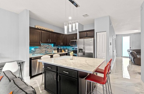 Homestead House | Heated Pool Family Retreat- Games/Everglades/Keys