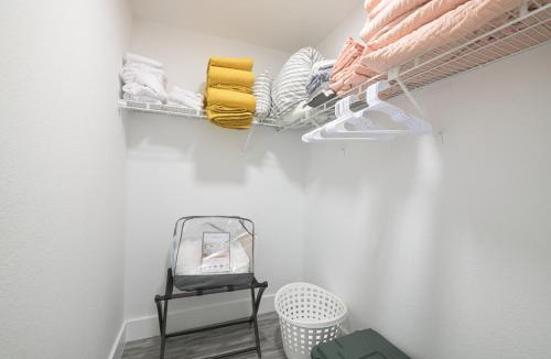Mariner House | Heated Pool Game Room 9 Beds Families!