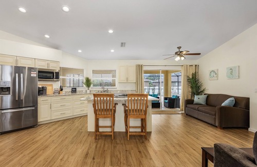 Trafalgar House | Heated Pool, GameRoom, EV Charger, Family Friendly