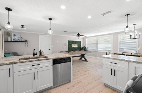 Port Richey House | Heated Pool Home +Guest House! Mini Golf+Game Room