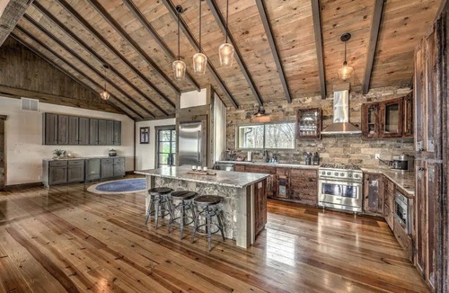 Cherry Log Cabin | Heated pool & hot tub at huge mountain retreat