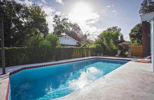 Seffner Community Alliance House | Heated Pool in Private House w/Fire Pit