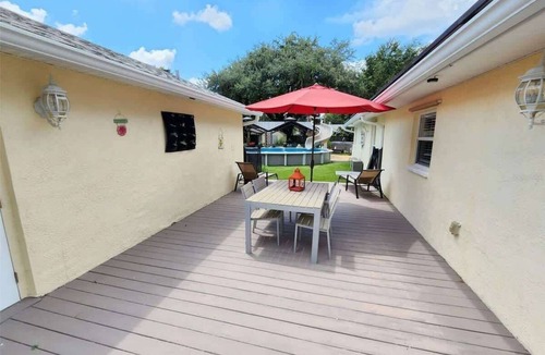 Lutz House | Heated pool, Jacuzzi & Sauna! Tampa, FL