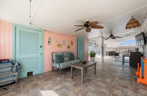 Hampton Homes House | Heated Pool, Lush Breezeway, Bikes, BBQ, Near Beach