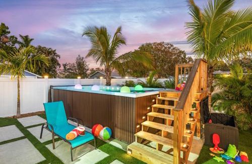 River District House | Heated Pool, Mini Golf and Cabana Bradenton Retreat
