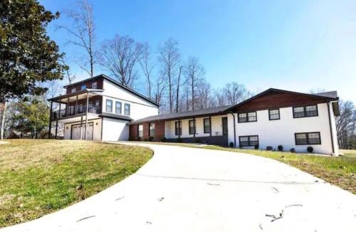 Riverdale House | HEATED POOL - THE WHITE HOUSE GRAND Atl