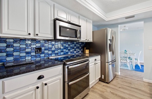 Forest Isles House | Heated Pool-Walk to Beach-Kayaks-Beach Gear