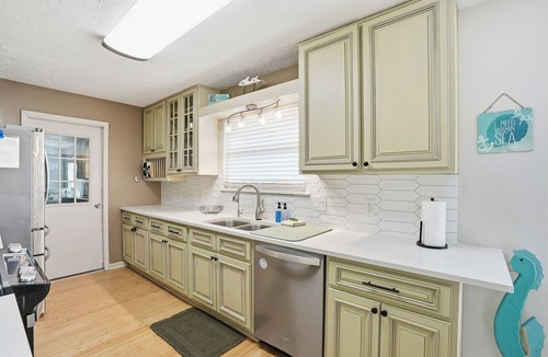 Thomas Drive House | Heated Private Pool + Game Room, Sleeps 12, Family-Friendly, Near PCB Beach
