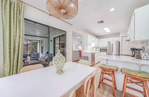 Vero Beach South House | Heated Private Pool, 5 Miles to Beach. Colorful, bright family-sized home.