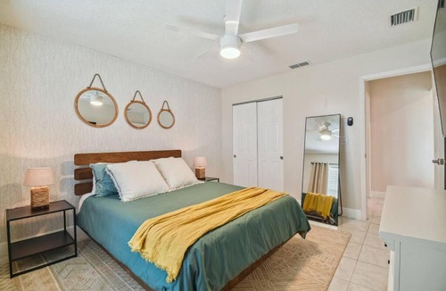 Spring Hill Villa | Heated Salt Water Pool, Outdoor Kitchen in a Private Home