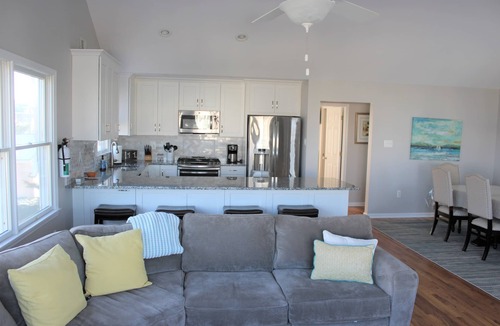 Ship Bottom House | Heated Saltwater Pool-Fabulous Oceanviews 2 houses to beach, Avoid Traffic!