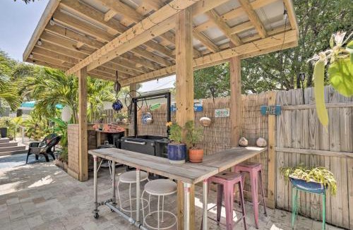 Delray Beach House | Heated Saltwater Pool and Bar Del Ray Cottage!