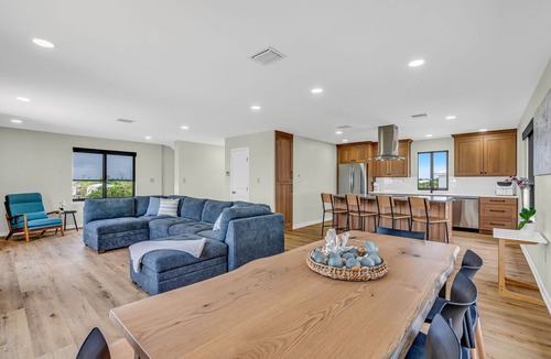 Sands House | 🐠 HEATED SWIM SPA/OPEN WATER VIEWS/BOAT DOCK/LUXURIOUS/ BUILT IN 2023🐬