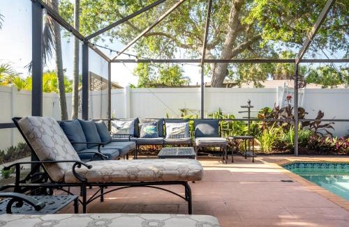 Palm River Estates House | HeatedPool, GameRoom, Pool Table & Darts, Fenced Yard