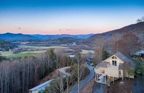 Bryson City House | HEAVEN ON THE MOUNTAIN TOP! BRYSON CITY, NC 🥰😍😌4 MINUTES FROM TOWN!