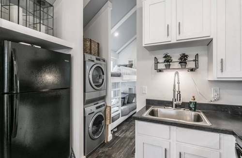 Tracy City House | Heavensent Tiny Home @ The Retreat at Water's Edge - Lake Views!