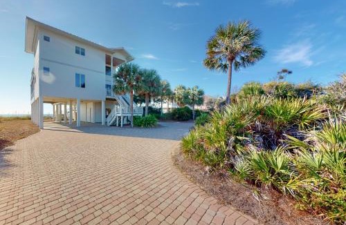 Plantation House | Hello Sunshine