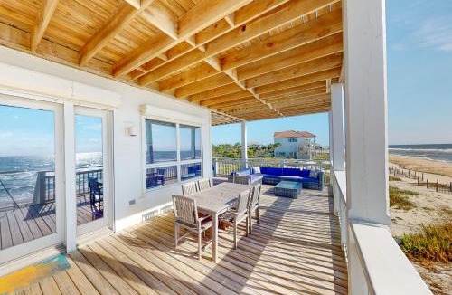 Plantation House | Hello Sunshine