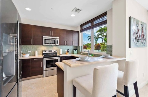 Deerfield Beach Apartment | Hemingway 3 Bedroom Condo 2 Blocks from the Beach