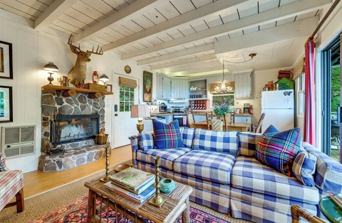 Cullowhee House | 'Hemlock Hideaway' w/Deck + Lake Glenville Views