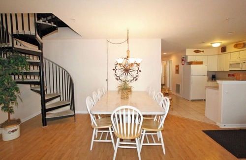 Wildwood Condo | HERE'S THE ONE! POOL, ROOF TOP DECK, 1 BLOCK TO BEACH & BOARDS! LARGE CONDO!