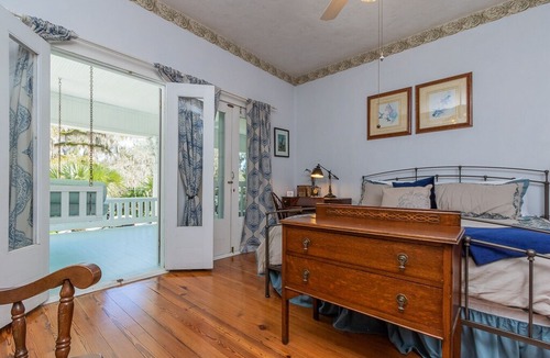 Micanopy Bed & Breakfast | Herlong Mansion Bed and Breakfast Inn - Dogwood