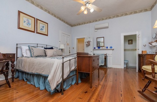 Micanopy Bed & Breakfast | Herlong Mansion Bed and Breakfast Inn - Dogwood