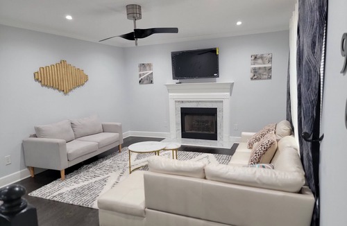 Church Street House | Heroes Plush-Exclusive bougie abode